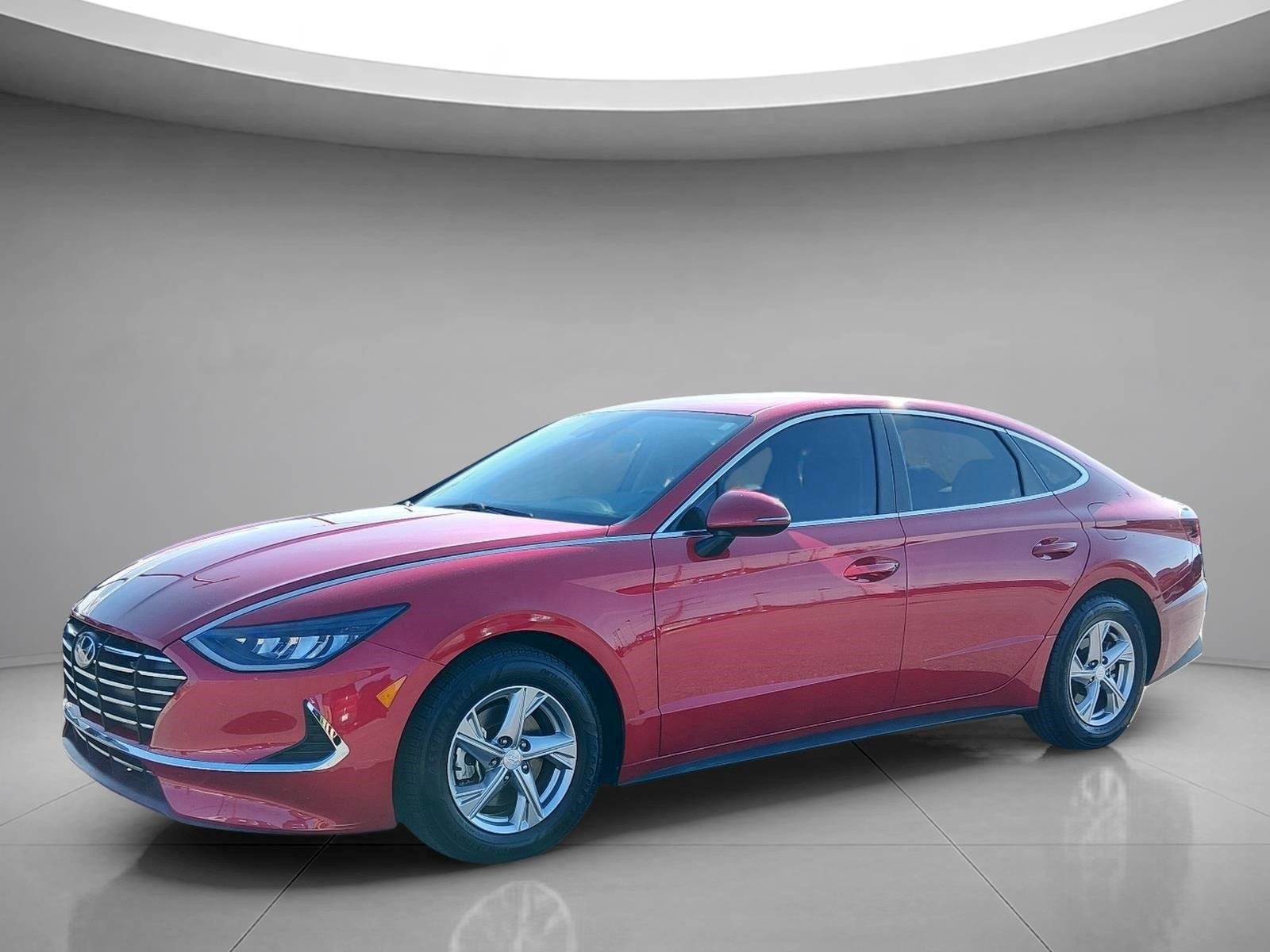 Used 2022 Calypso Red Hyundai SE image 1