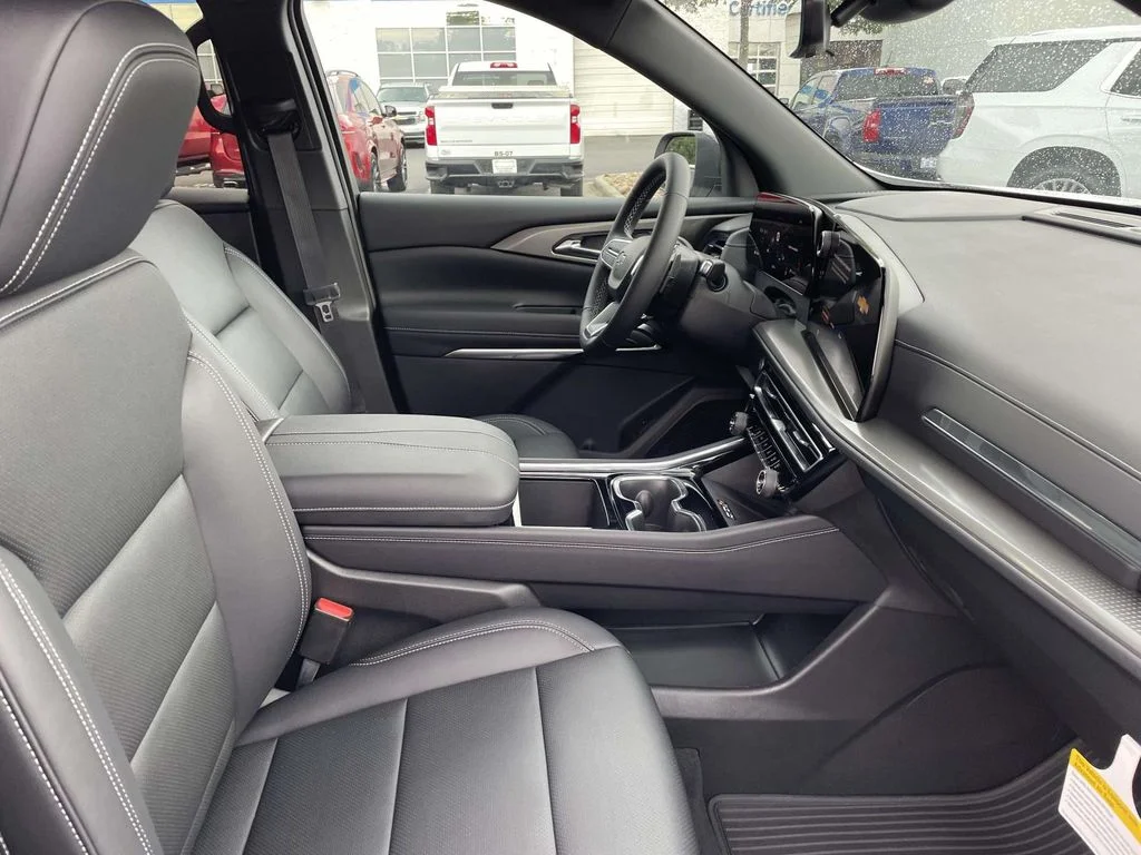 2026 Chevrolet Traverse LT - Photo 9