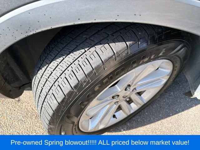 Used 2017 Gray Ford XLT image 10