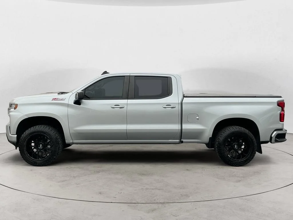 Used 2021 SILVER ICE METALLIC Chevrolet RST image 8