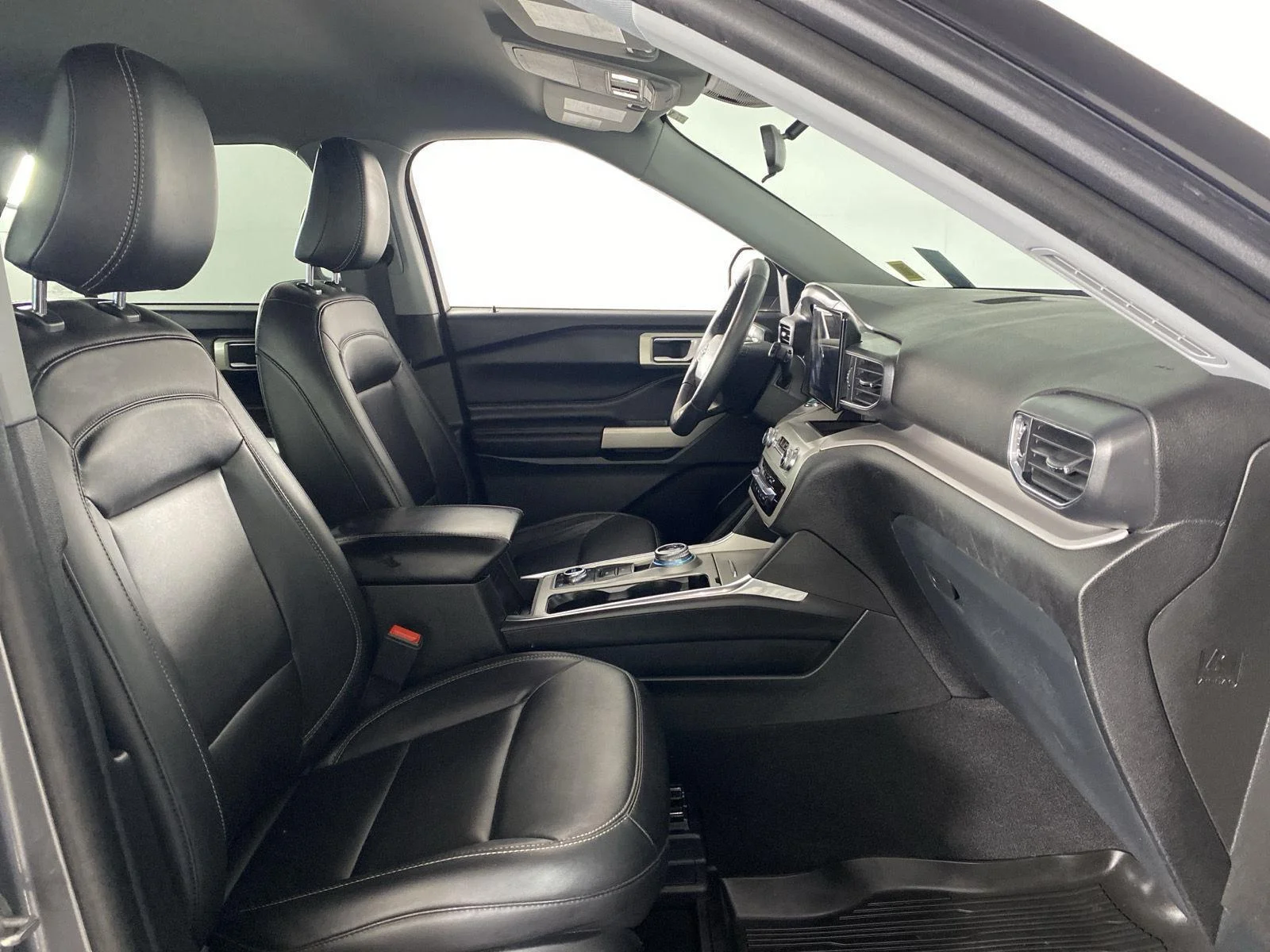 Used 2023 Carbonized Gray Ford XLT image 27