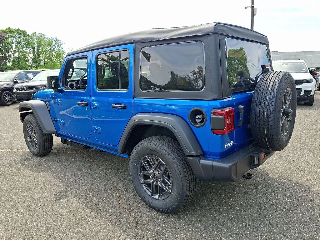 New 2026 Hydro Blue Pearl-Coat Exterior Paint Jeep Sport S image 3
