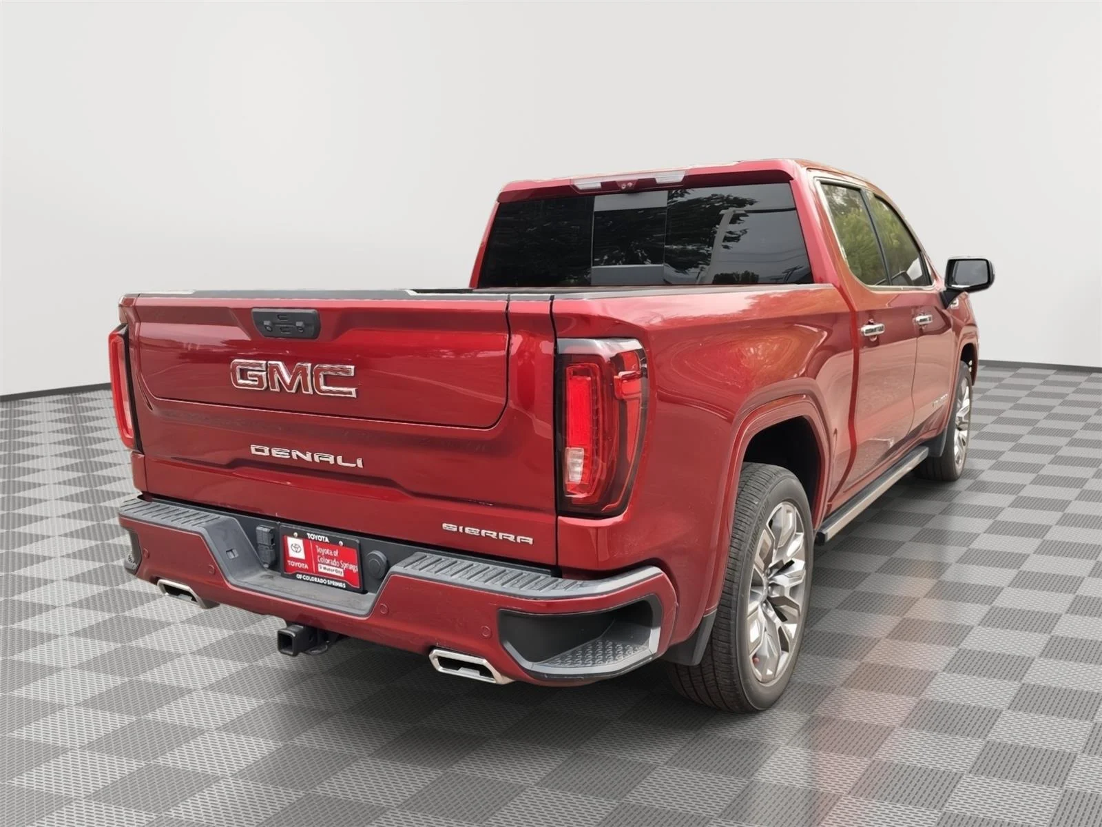 Used 2023 Volcanic Red Tintcoat GMC Denali image 9