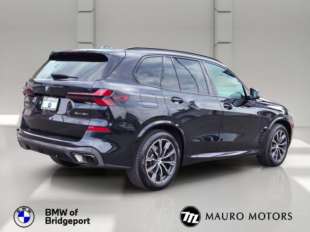 Used 2024 Black BMW xDrive40i image 4