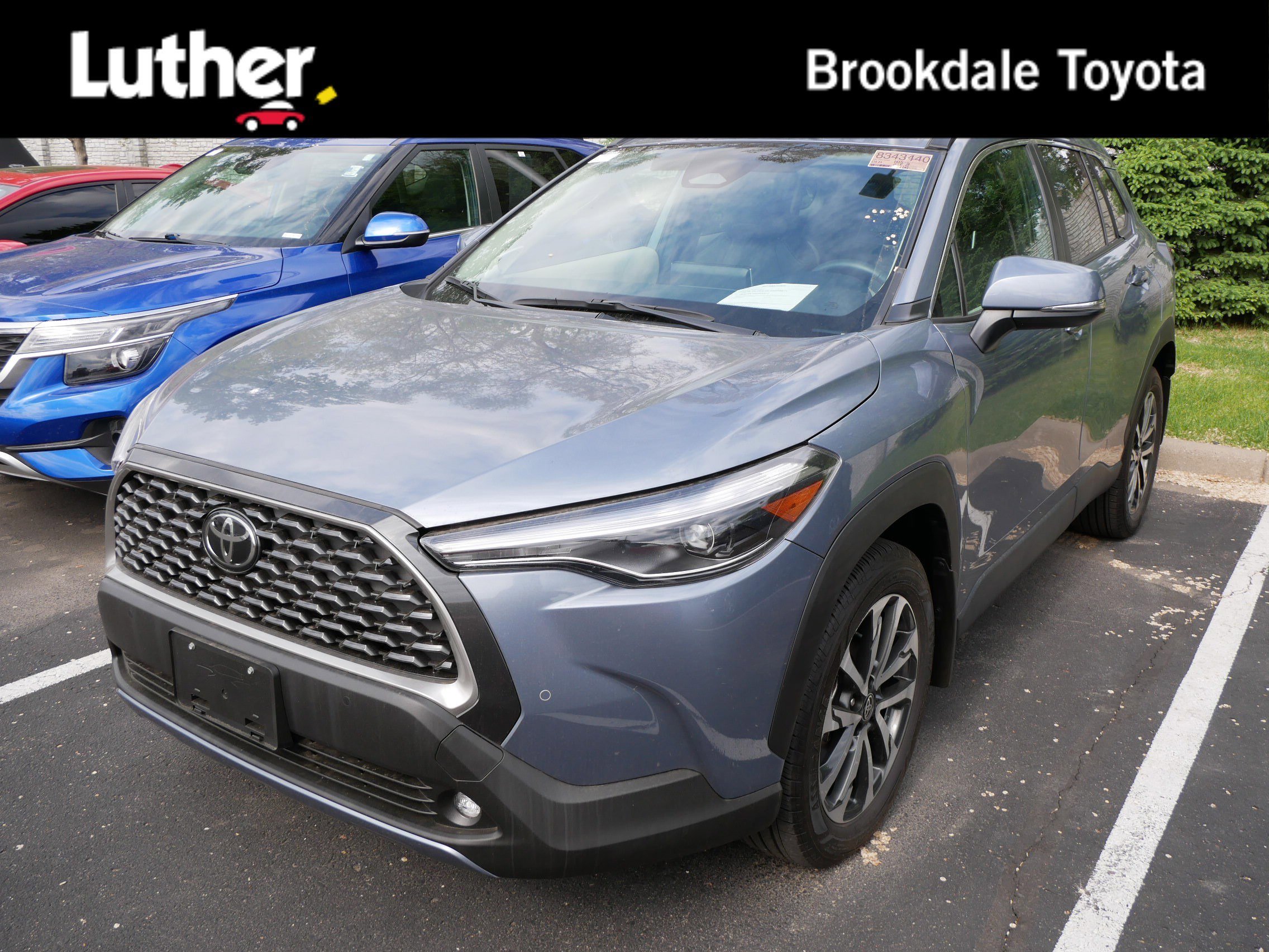 2023 Toyota Corolla Cross XLE AWD's photo
