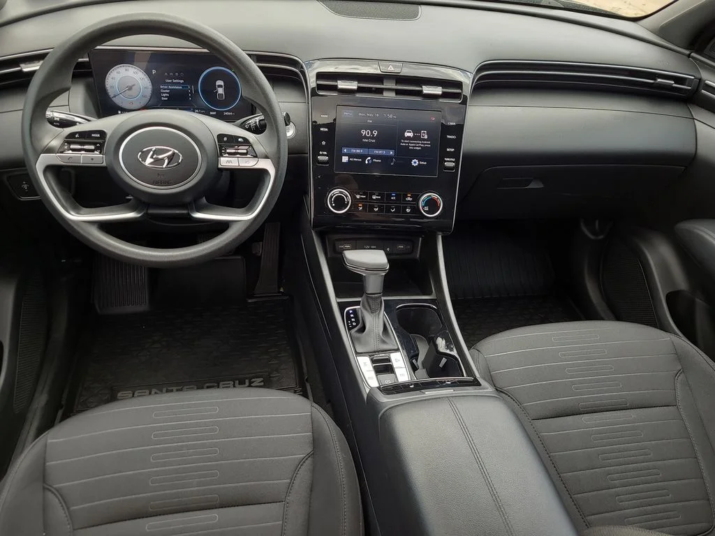Used 2023 Black Hyundai SEL image 16