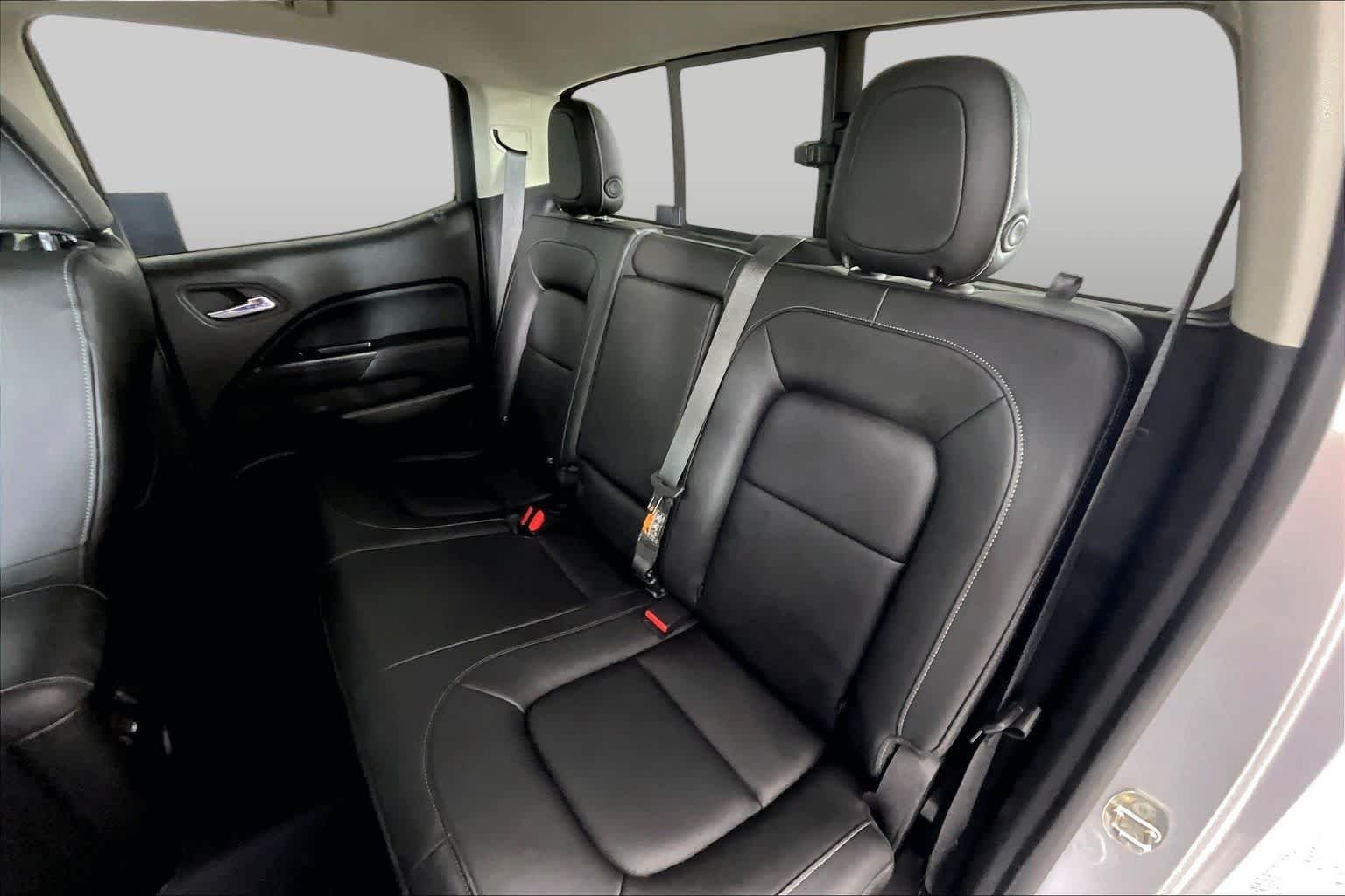 Used 2019 Quicksilver Metallic GMC 2WD SLT image 19