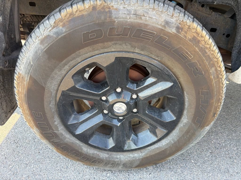 Used 2014 Super White Toyota Base image 9