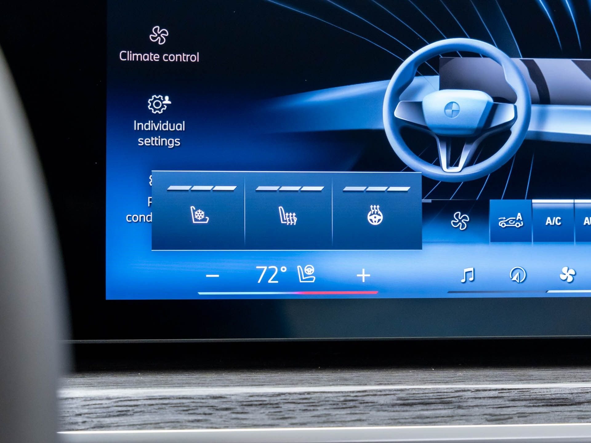 2025 BMW 7 Series 750e - Photo 27