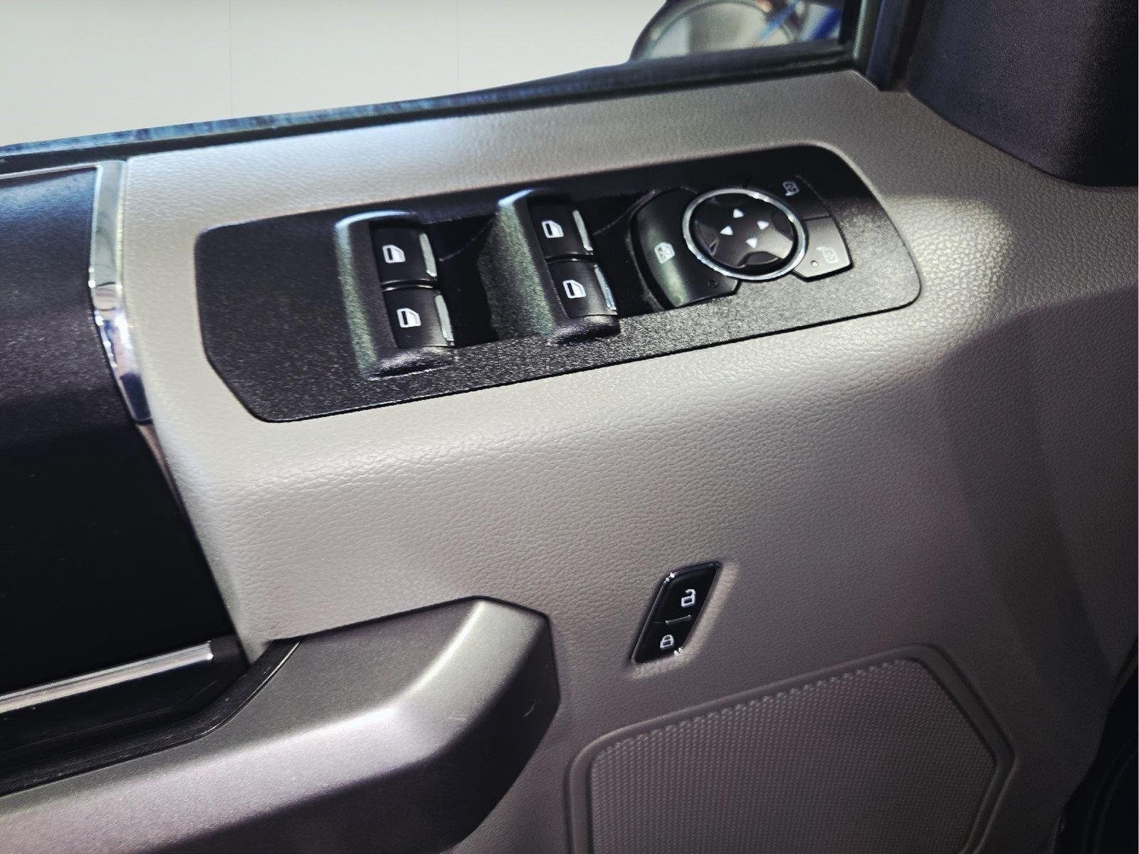 Used 2019 Agate Black Ford XLT image 29