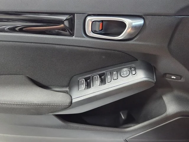 Used 2023 Silver Honda EX image 28