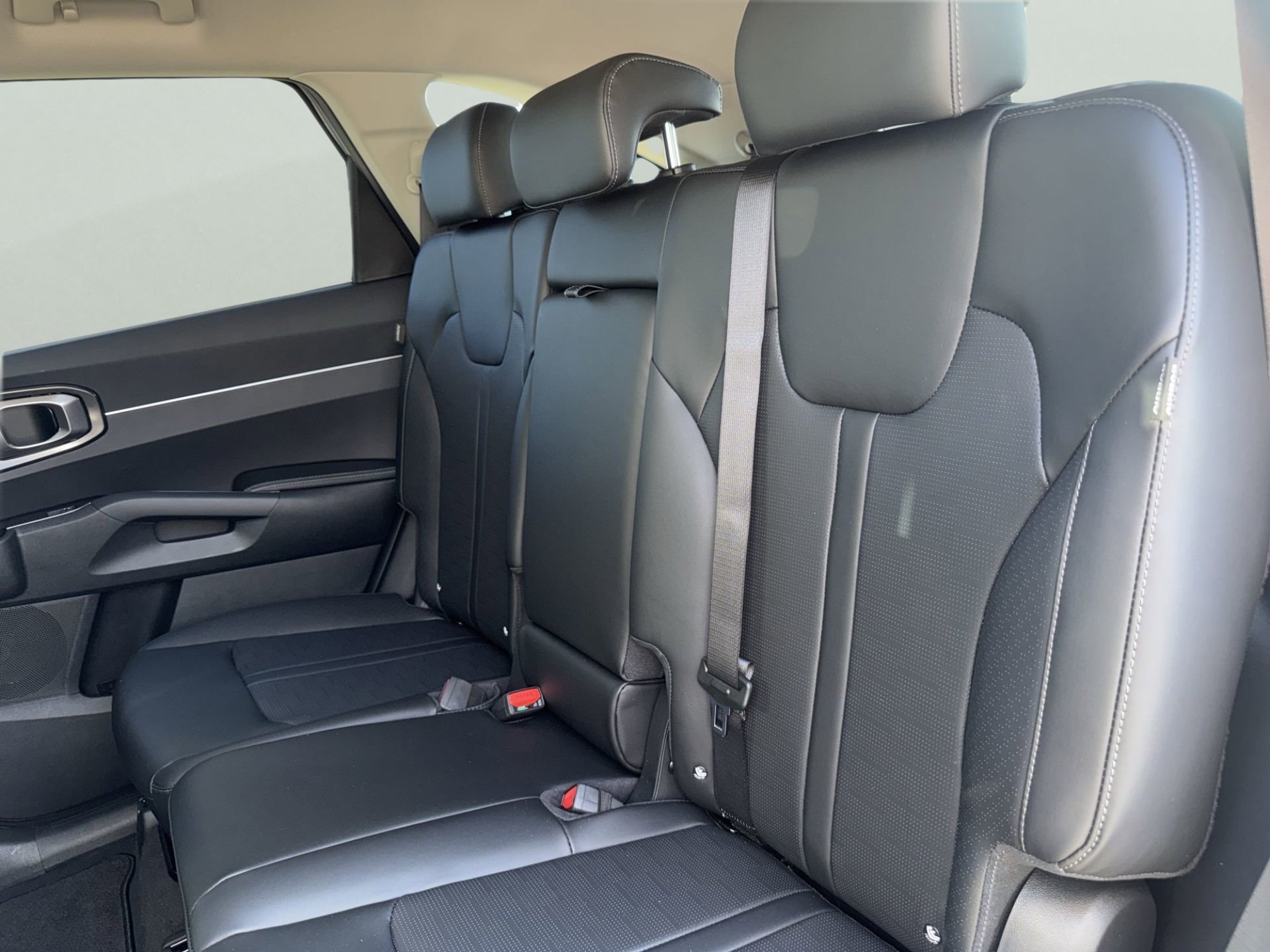 New 2026 Ivory Silver Kia S image 15