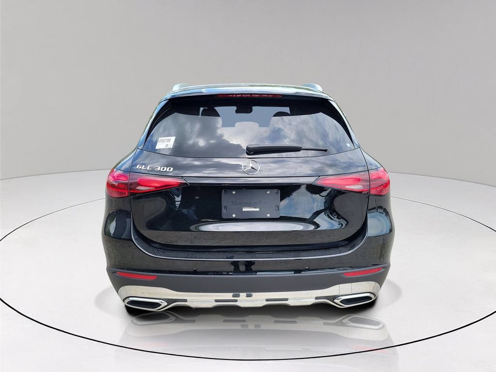 New 2027 Black Mercedes-Benz GLC 300 image 5