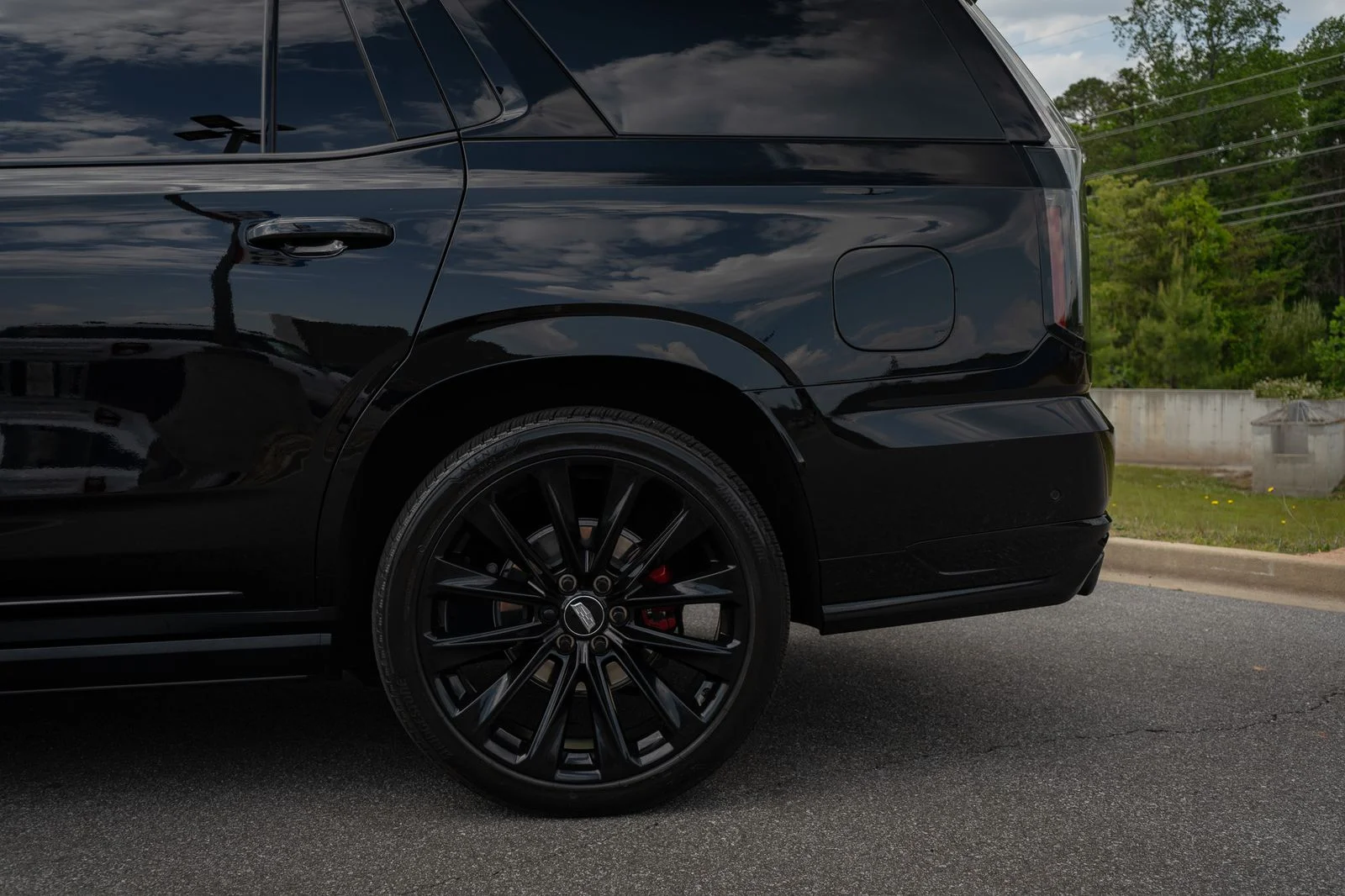 Used 2025 Black Raven Cadillac V-Series image 14