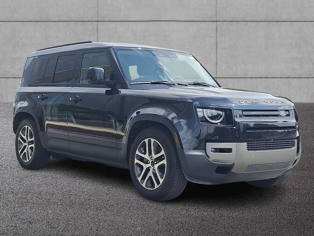 Certified Used 2026 Santorini Black Metallic Land Rover S image 3