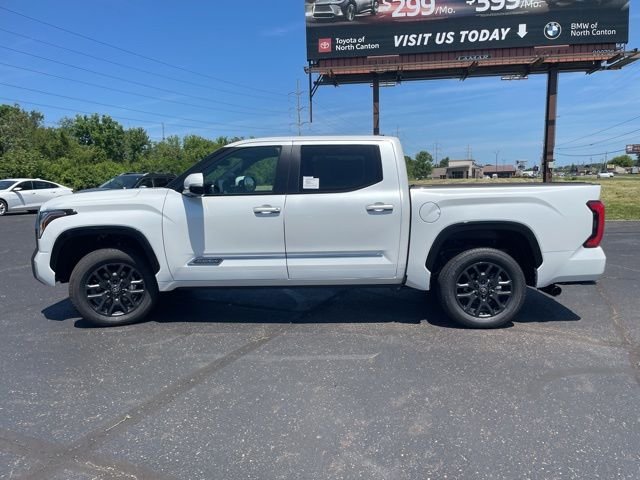 New 2026 Wind Chill Pearl <sup>1</sup> Toyota  Platinum image 8