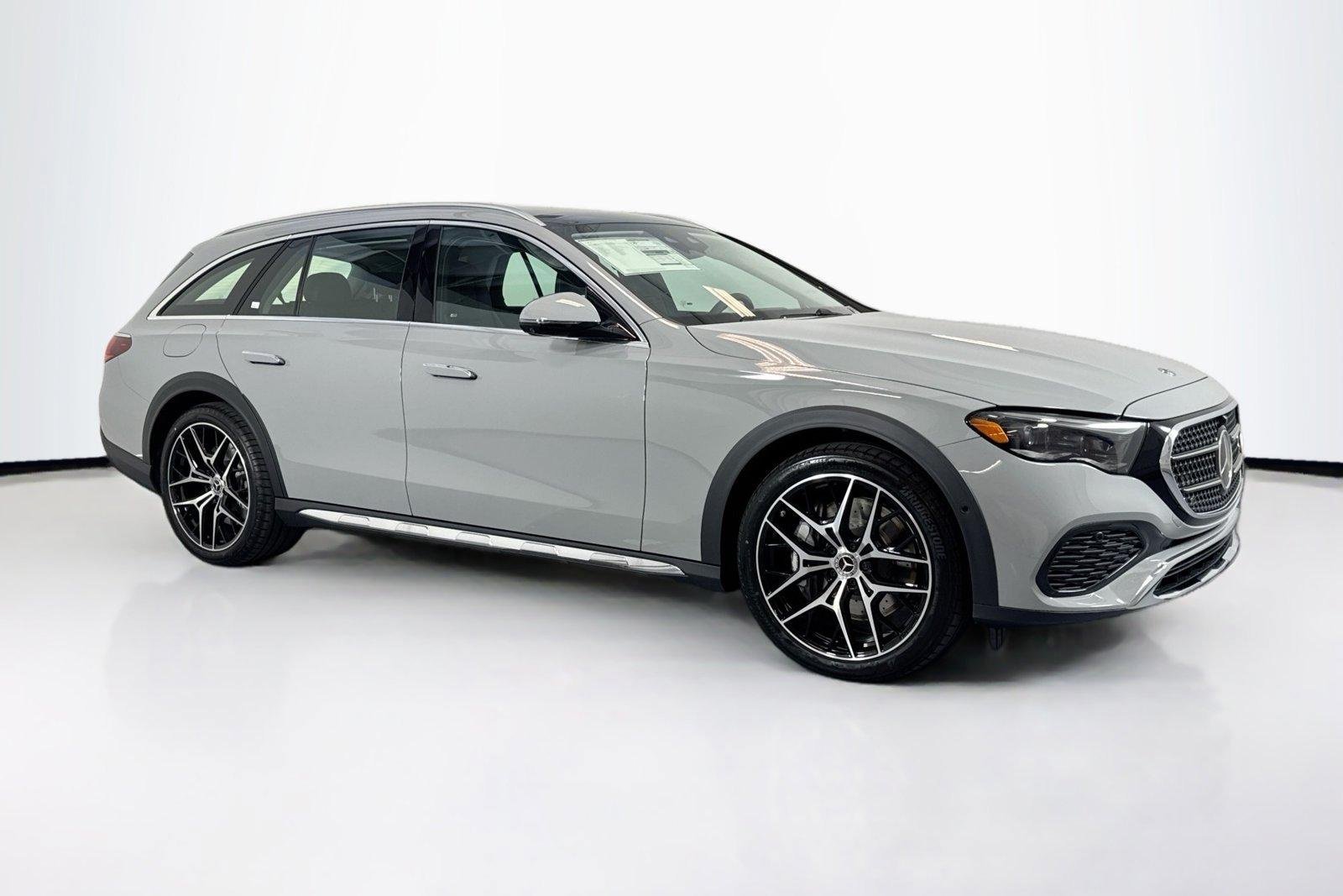 New 2026 Manufaktur Alpine Grey Mercedes-Benz E 450 image 3
