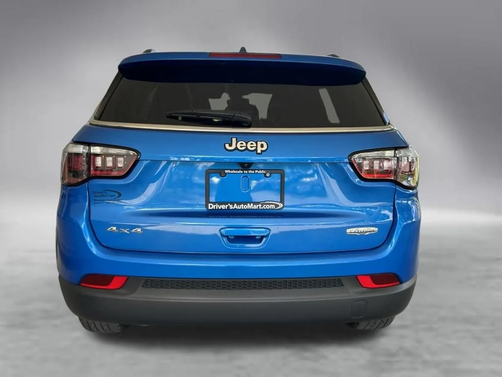 Used 2025 Blue Jeep Latitude image 32