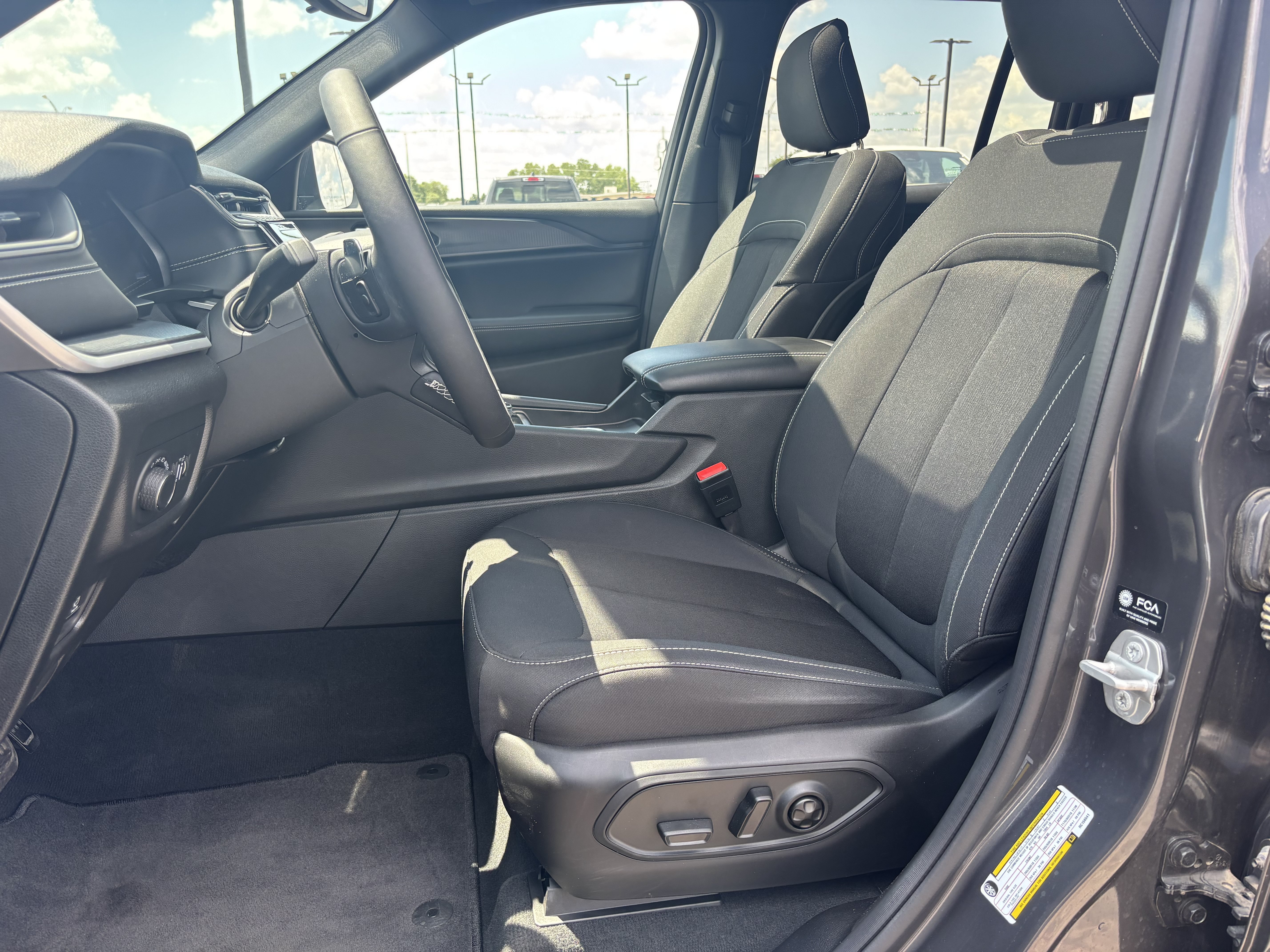Used 2024 Baltic Gray Metallic Clearcoat Jeep Laredo X image 10