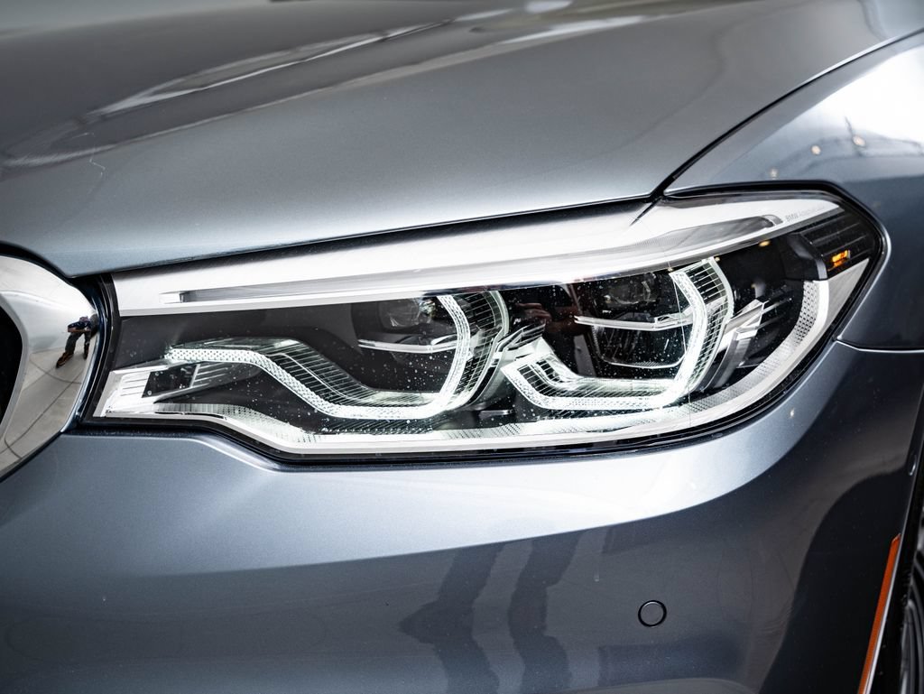 Used 2019 Bluestone Metallic BMW 540i xDrive image 15