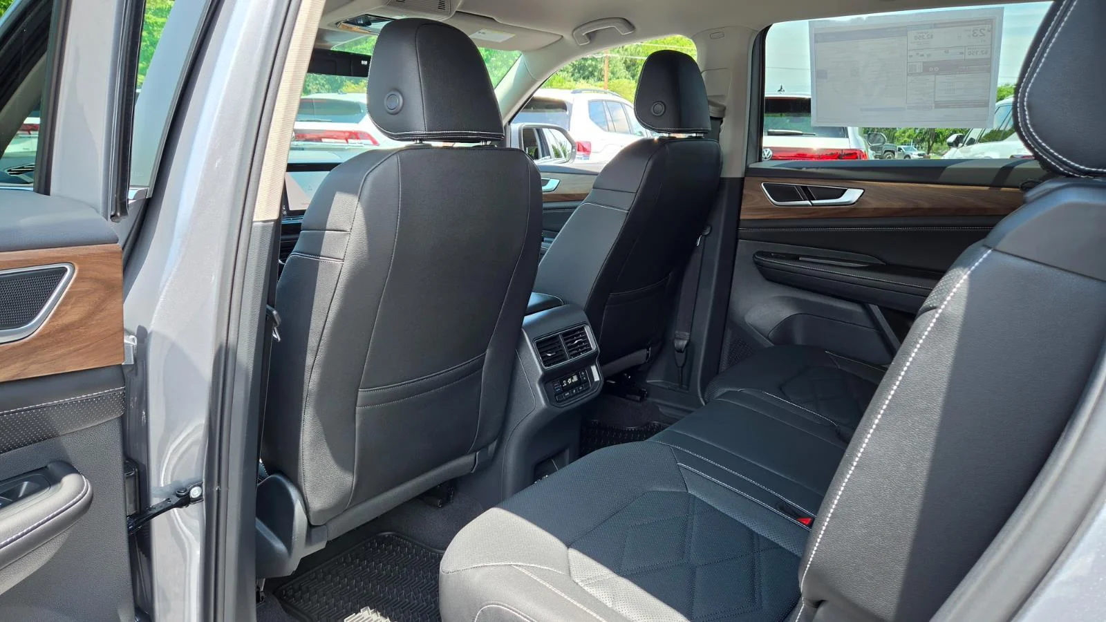 New 2026 silver mist metallic Volkswagen 2.0T SE image 46