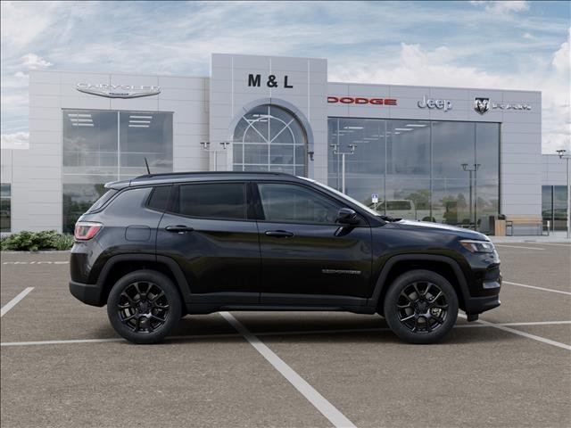 New 2026 Diamond Black Crystal Pearl-Coat Exterior Paint Jeep Latitude Altitude image 21