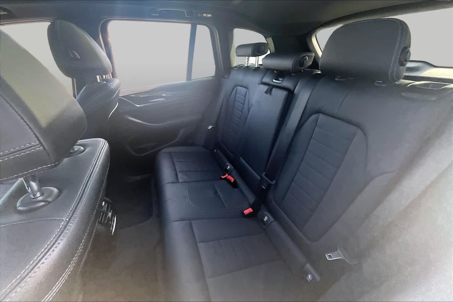 Used 2019 Alpine White BMW sDrive30i image 18