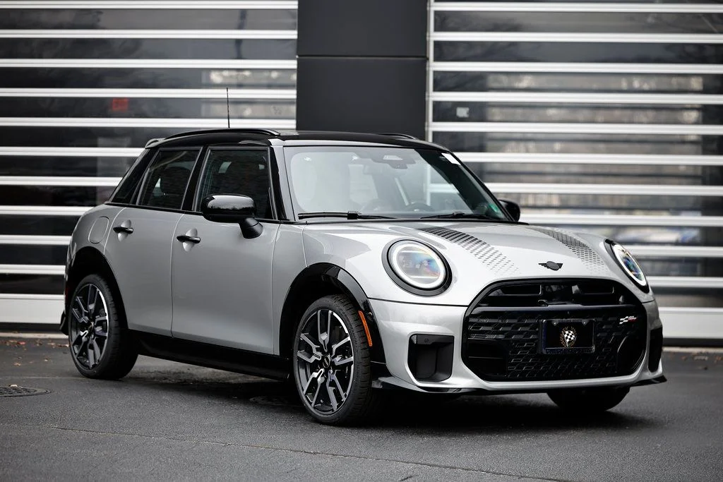 2026 MINI Hardtop Cooper S's photo