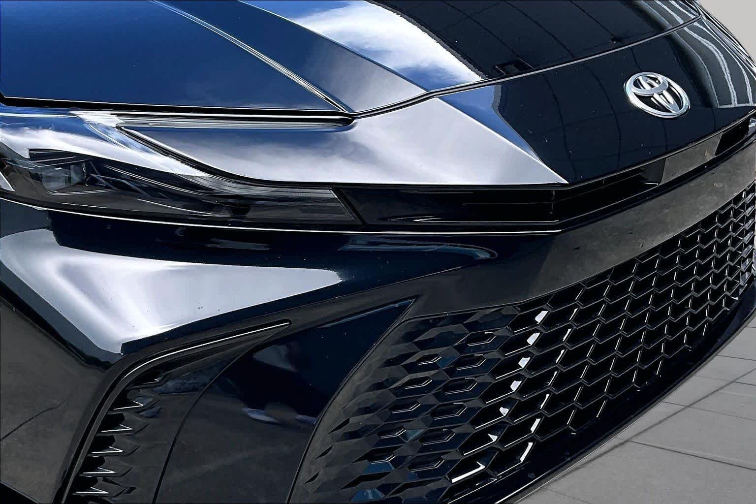 Used 2025 Midnight Black Metallic Toyota XSE image 30