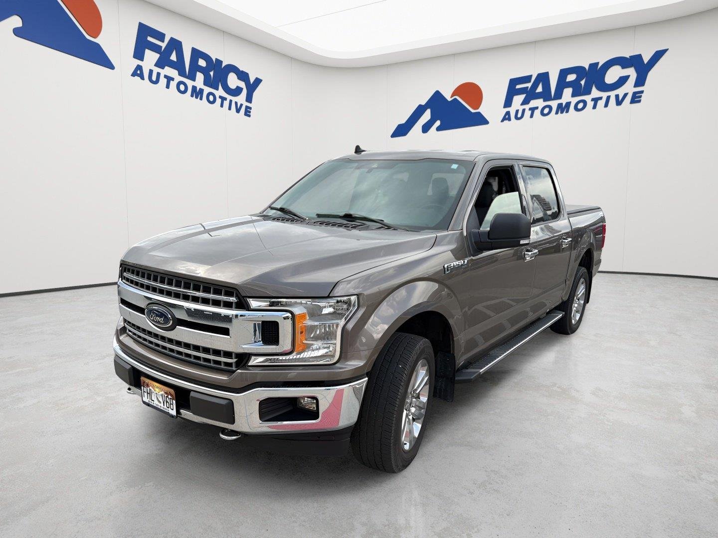 Used 2020 Stone Gray Ford XLT image 1