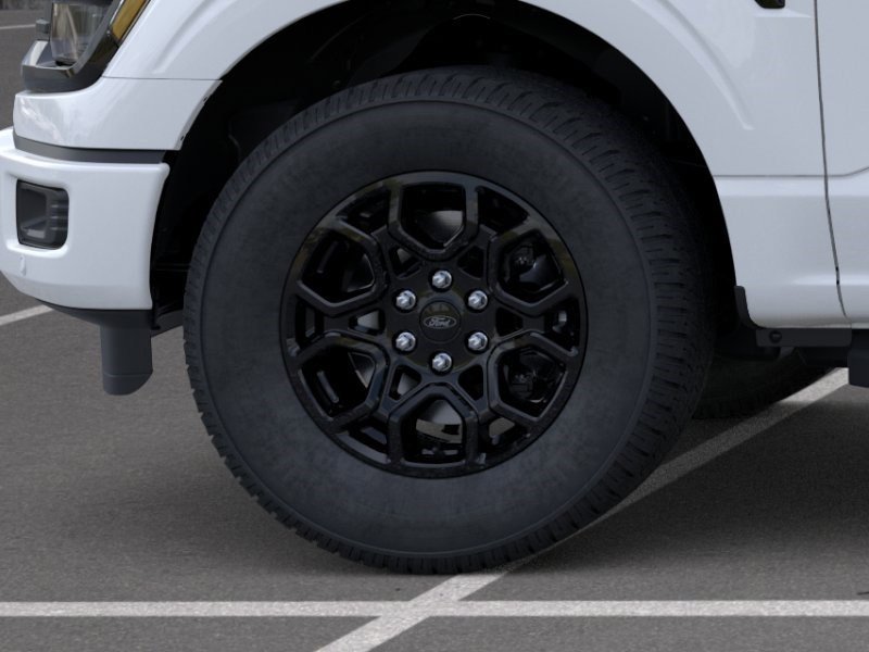 New 2026 Oxford White Ford XLT image 19
