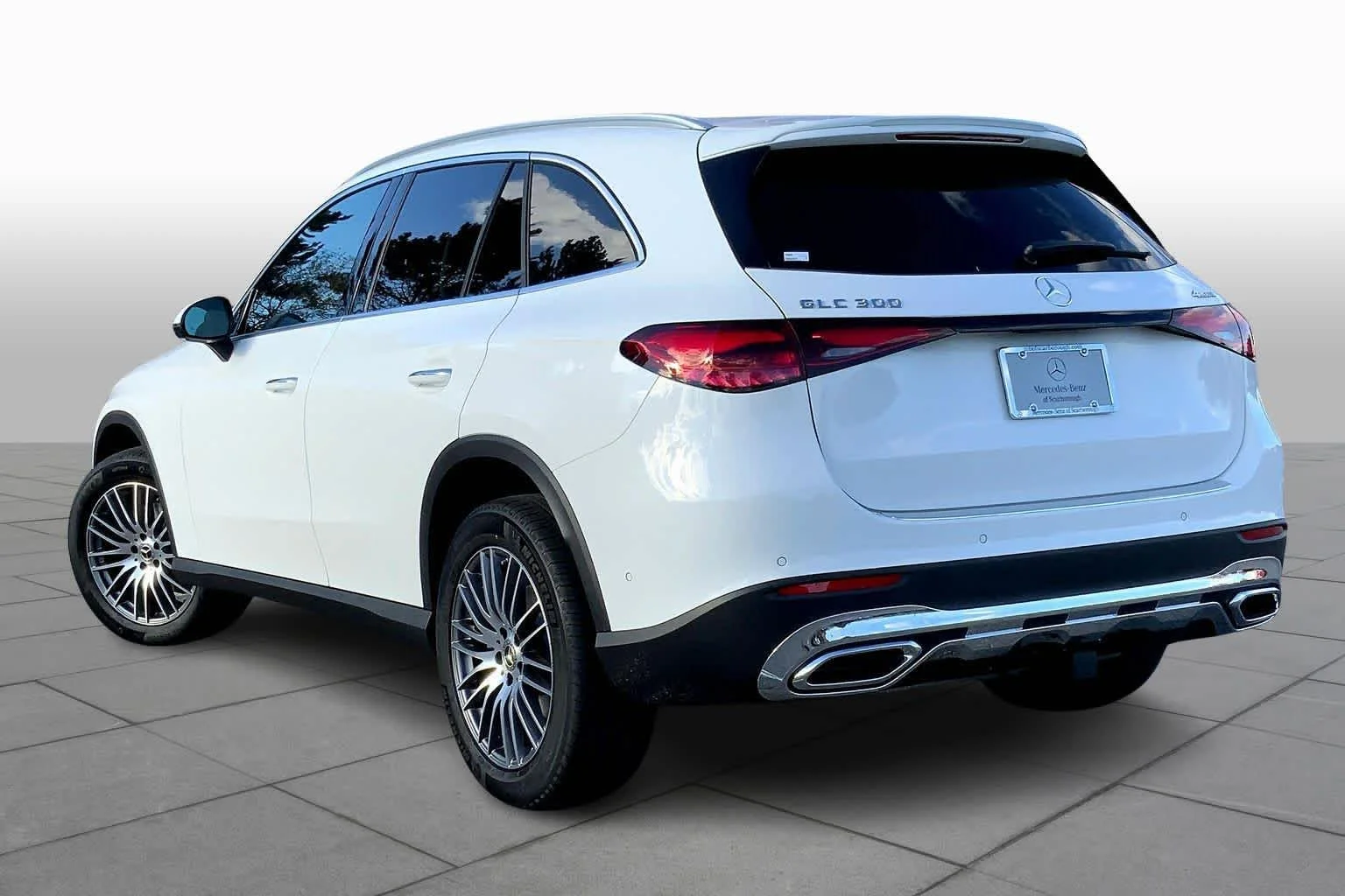 Certified Used 2026 Polar White Mercedes-Benz GLC 300 image 16