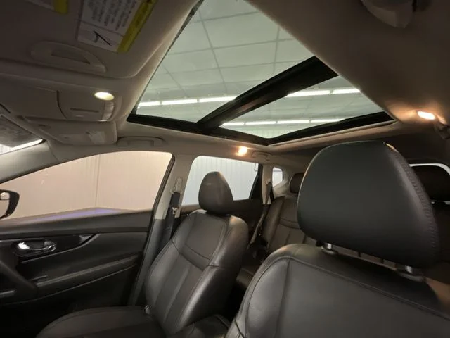 Used 2018 Magnetic Black Nissan SL image 22