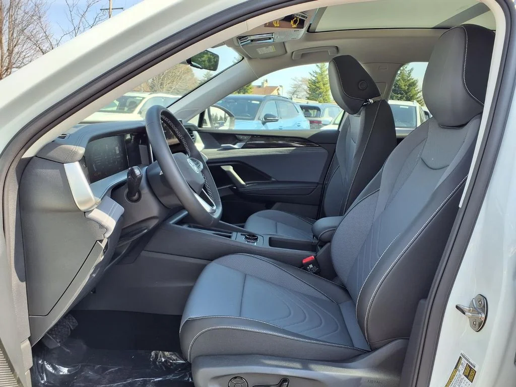 New 2026 Pure White Volkswagen 2.0T SE image 7