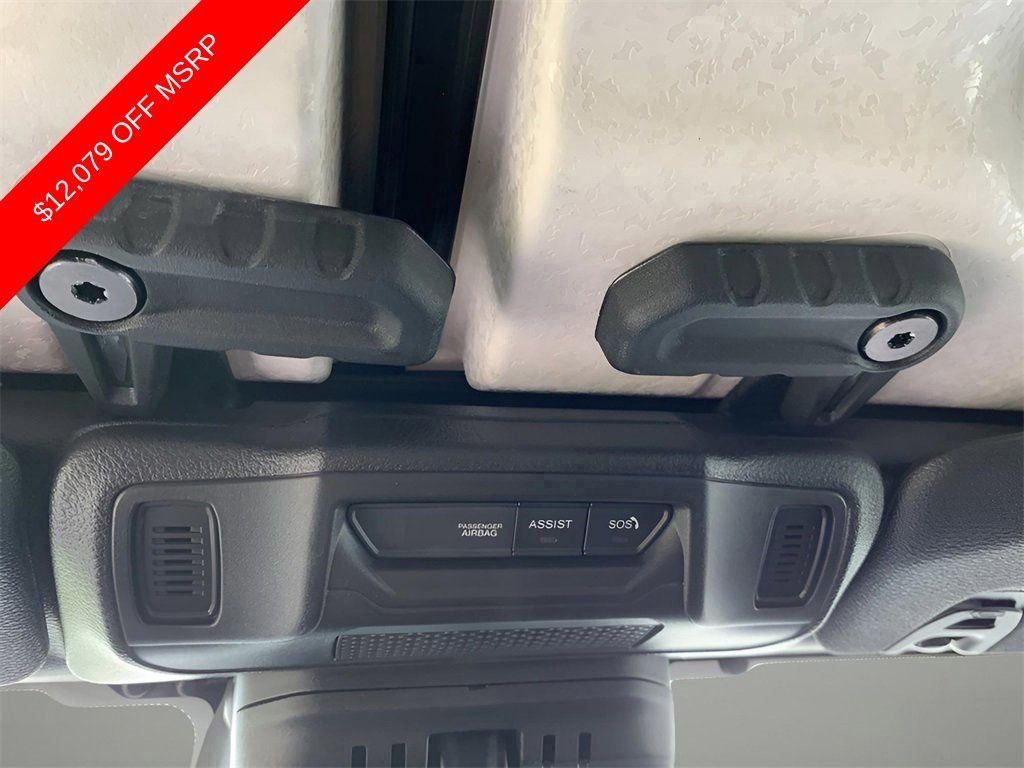 2025 Jeep Wrangler 4-Door Rubicon - Photo 31