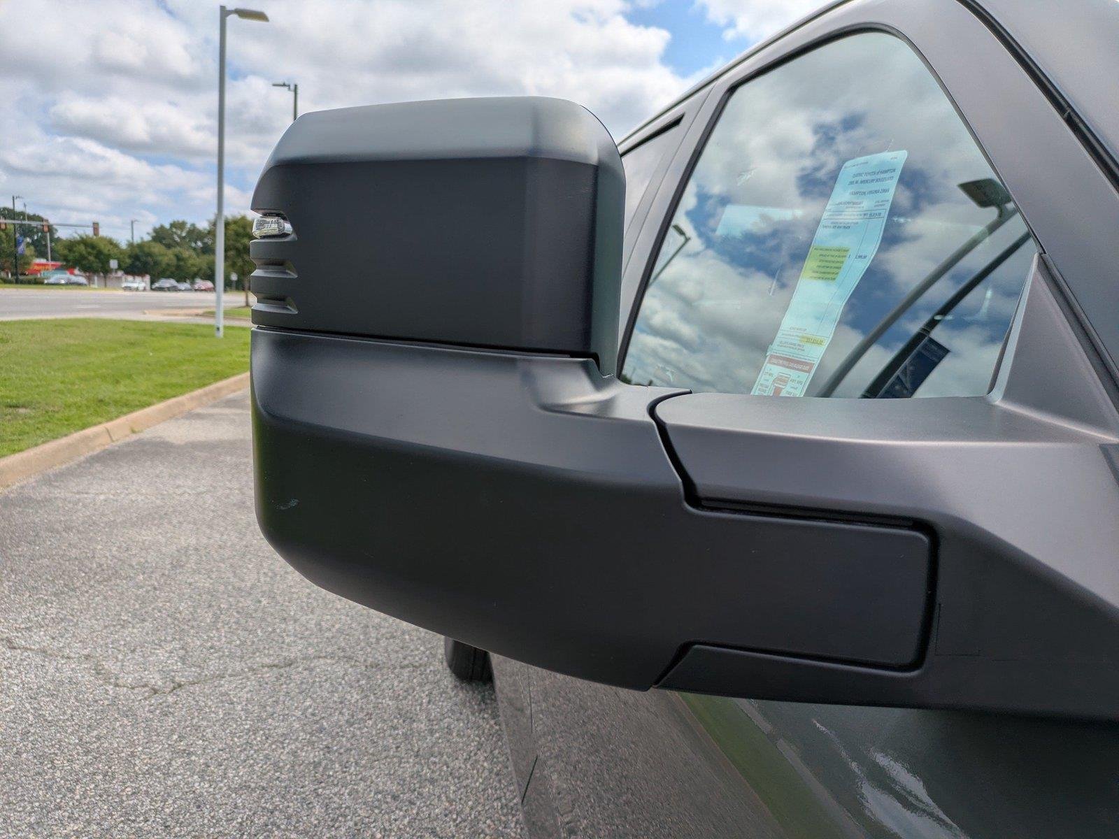 2026 Toyota Tundra SR5 - Photo 12