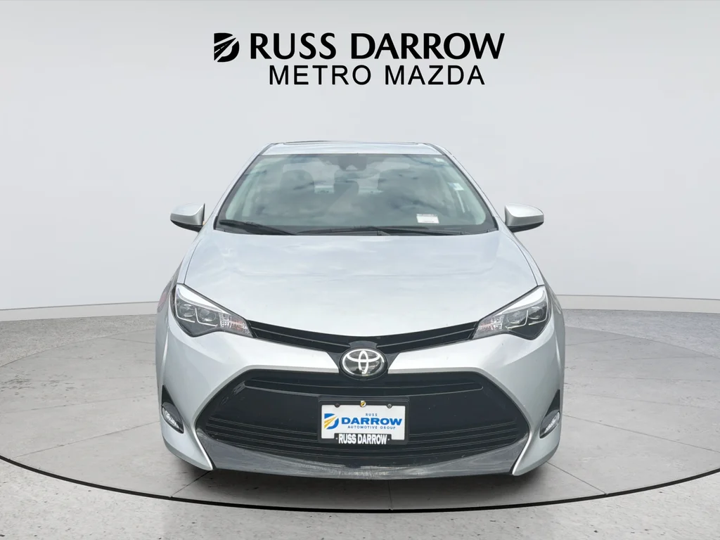 Used 2017 Silver Toyota XLE image 9