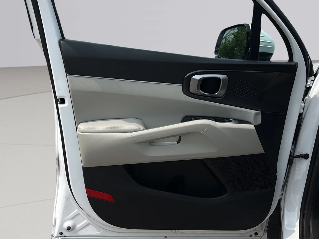 Used 2024 Glacial White Pearl Kia S image 25