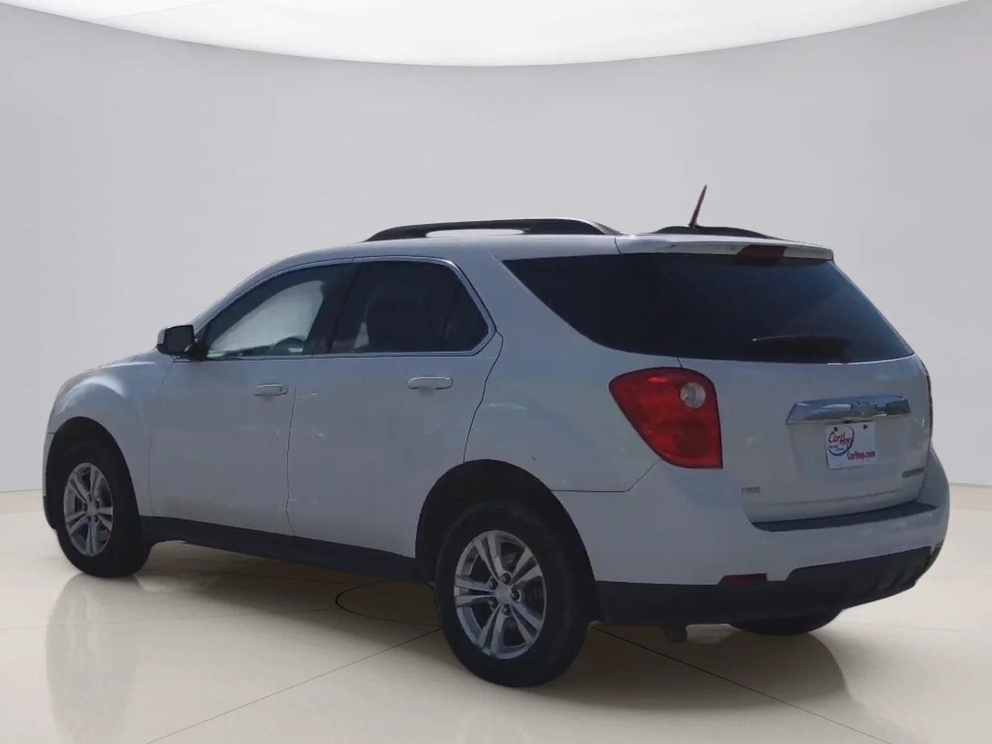 Used 2015 White Chevrolet LTZ AWD image 3
