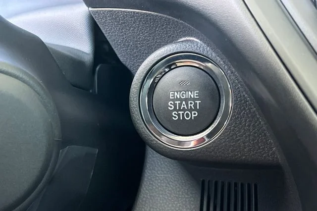 New 2026 CERAMIC WHITE Subaru Base image 18