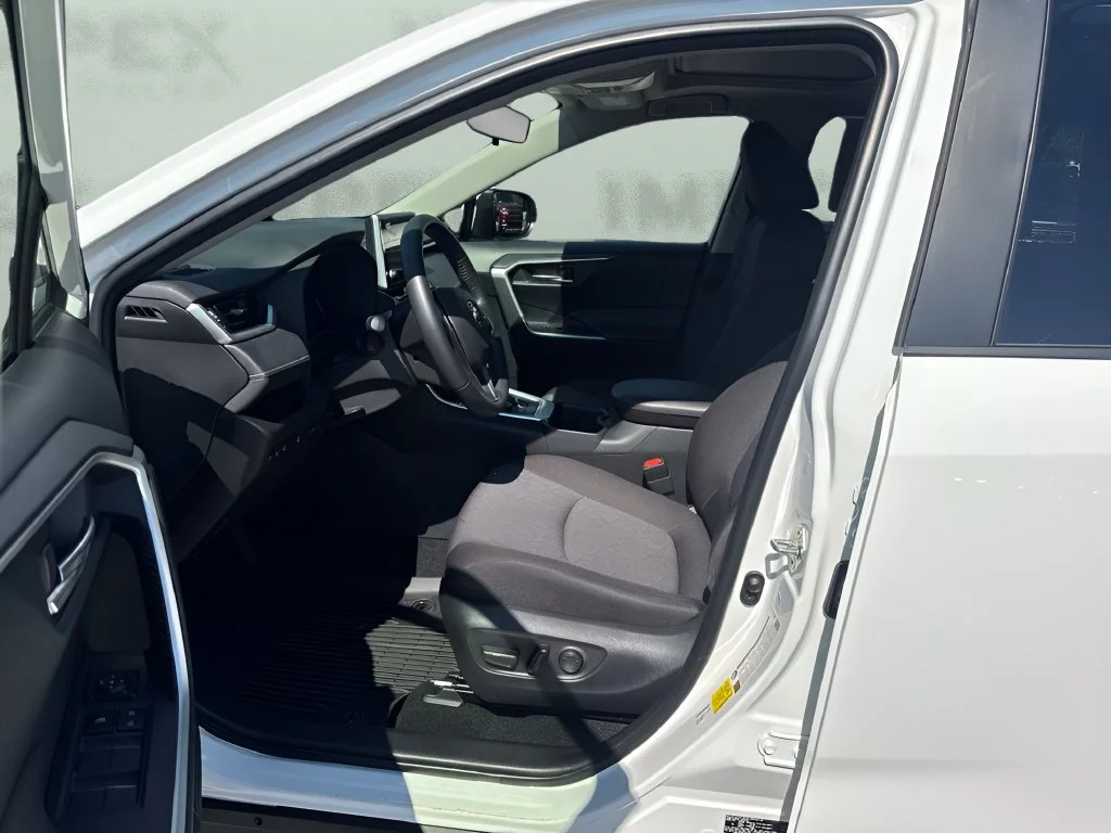Used 2024 White Toyota XLE image 9