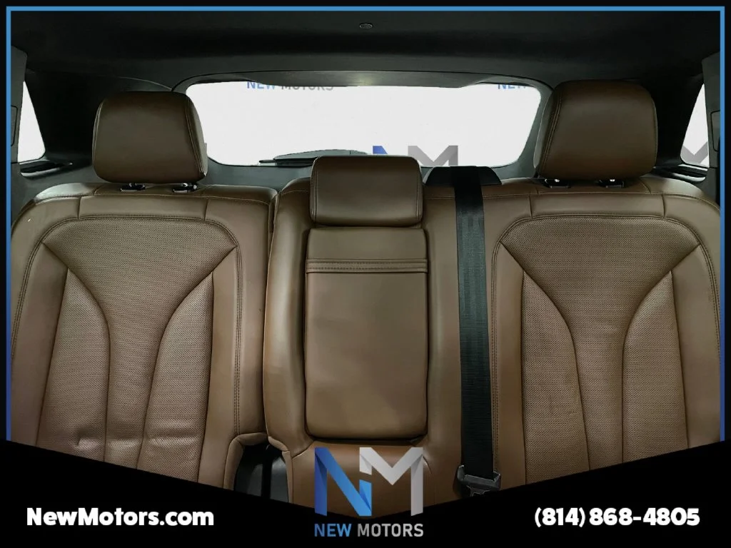 Used 2022 Black Metallic Lincoln Reserve image 13