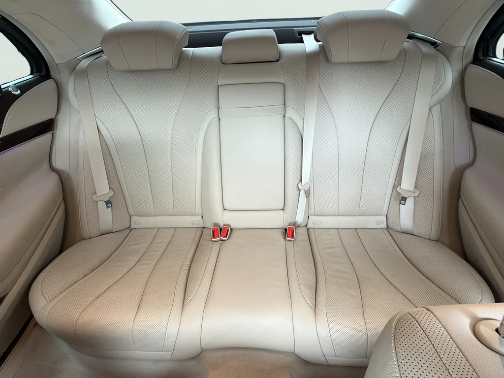 Used 2019 designo Diamond White Mercedes-Benz S 450V image 31