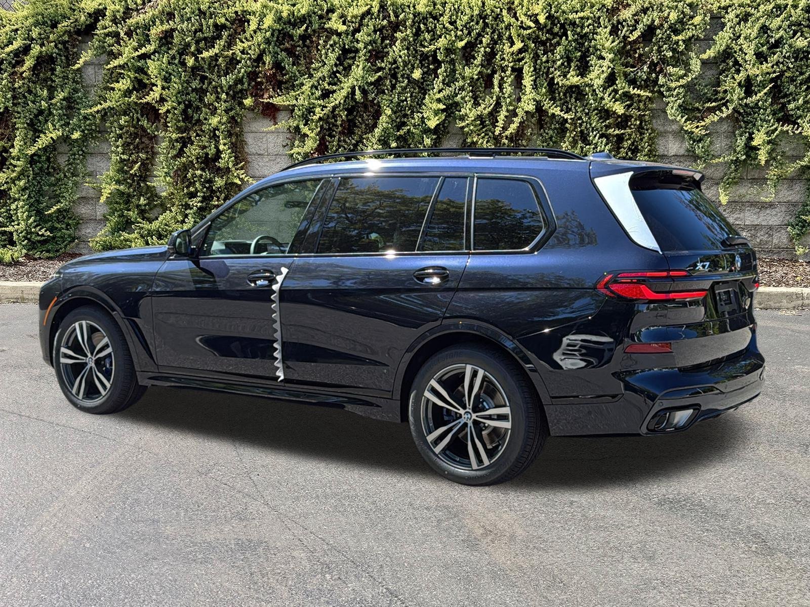 New 2027 Carbon Black Metallic BMW xDrive40i image 6