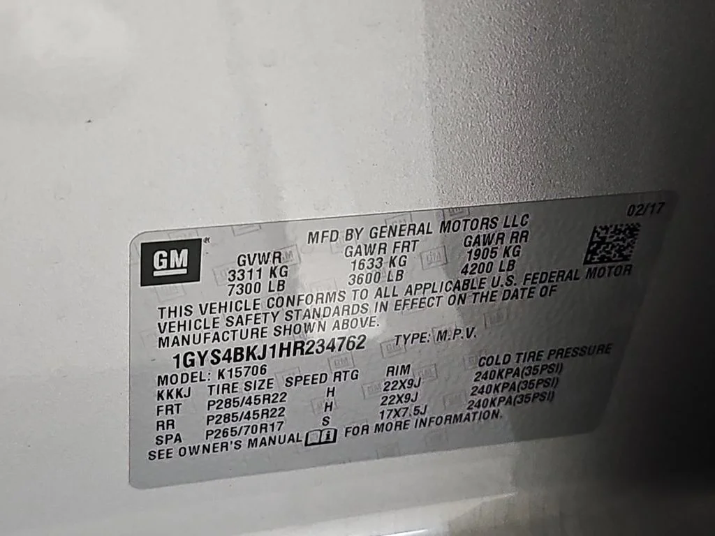 Used 2017 Silver Cadillac Luxury image 37