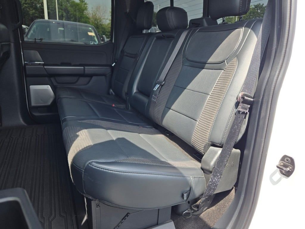 Used 2022 White Ford Raptor image 21