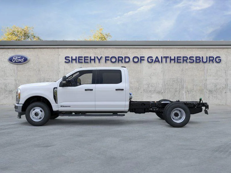 New 2026 Oxford White Ford XL image 4