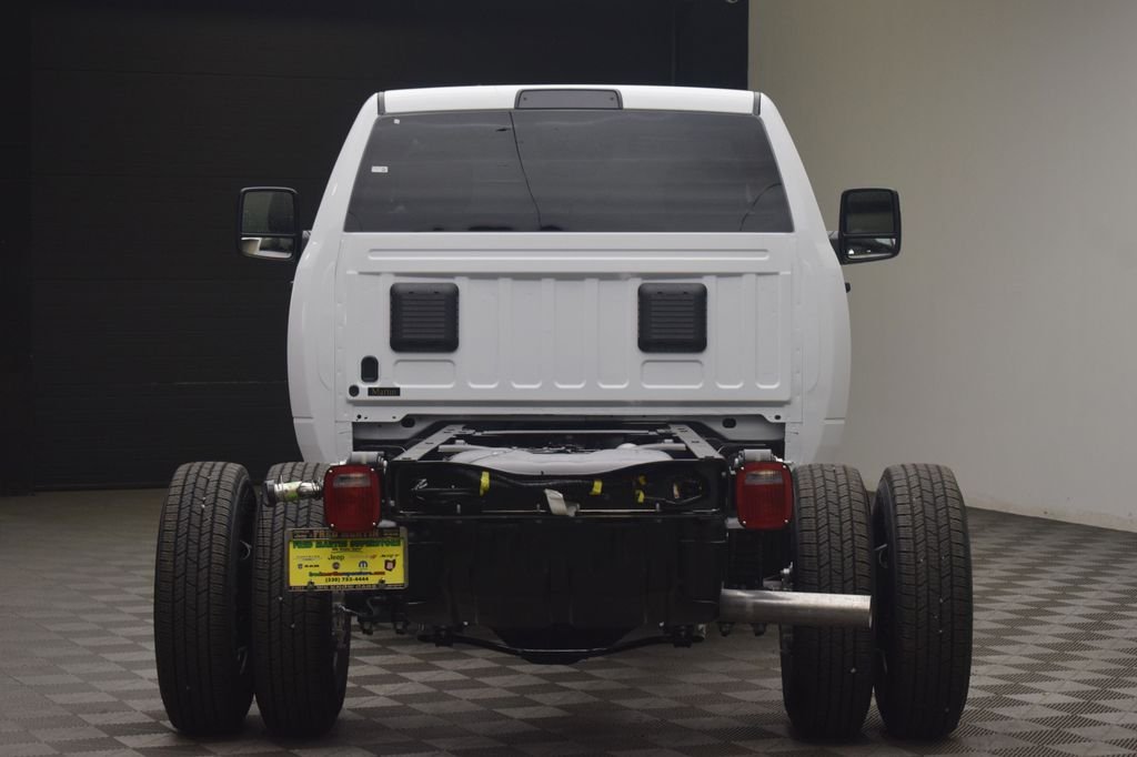 New 2026 Bright White Clear-Coat Exterior Paint RAM Tradesman image 12