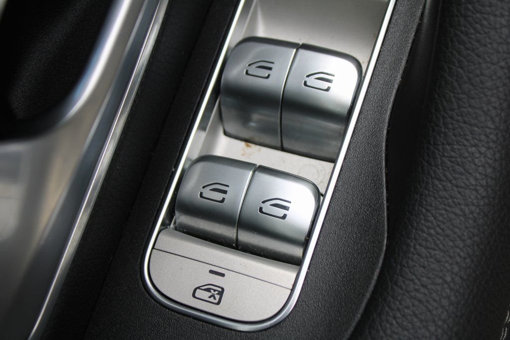 Used 2025 Black Mercedes-Benz GLE 450 image 18