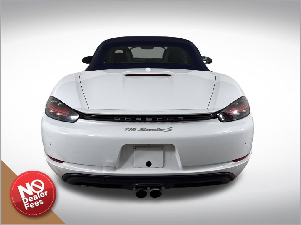 Used 2017  Porsche S image 4
